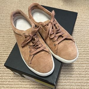 Size 36, women’s 6 Rag & Bone Kent suede lace up sneakers
